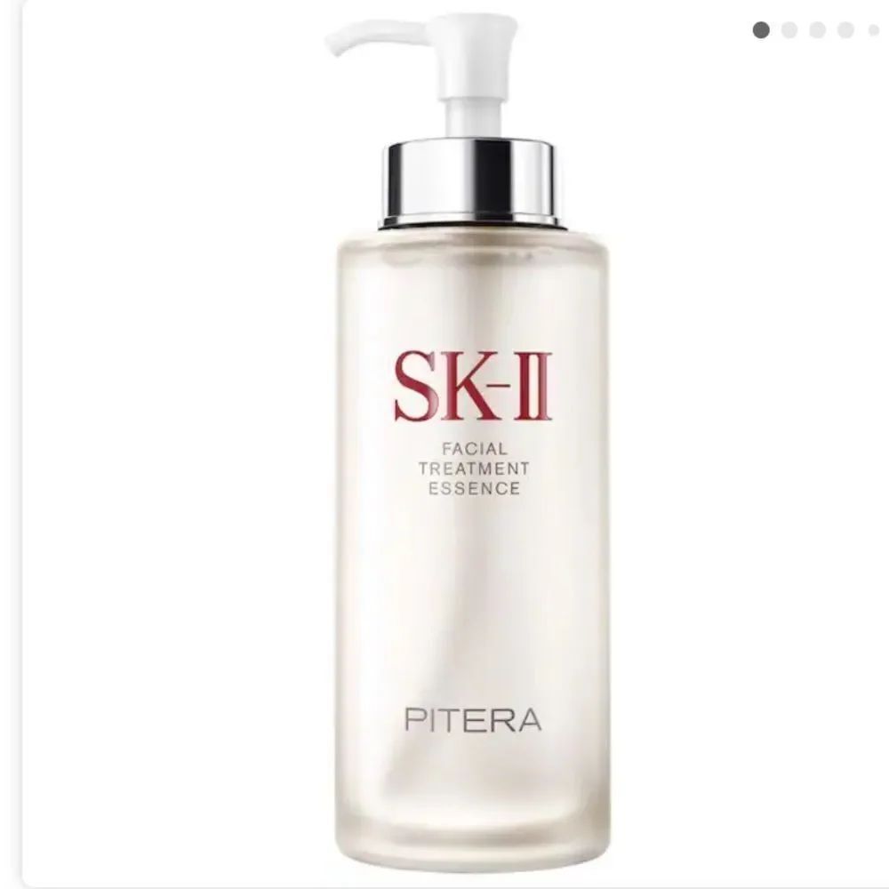 SK-II
Aging Skin Facial Treatment Essence with Antioxidants